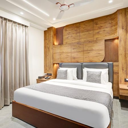The Tyche New Delhi - Traveller'S Choice Award Winner 2025 Exteriör bild
