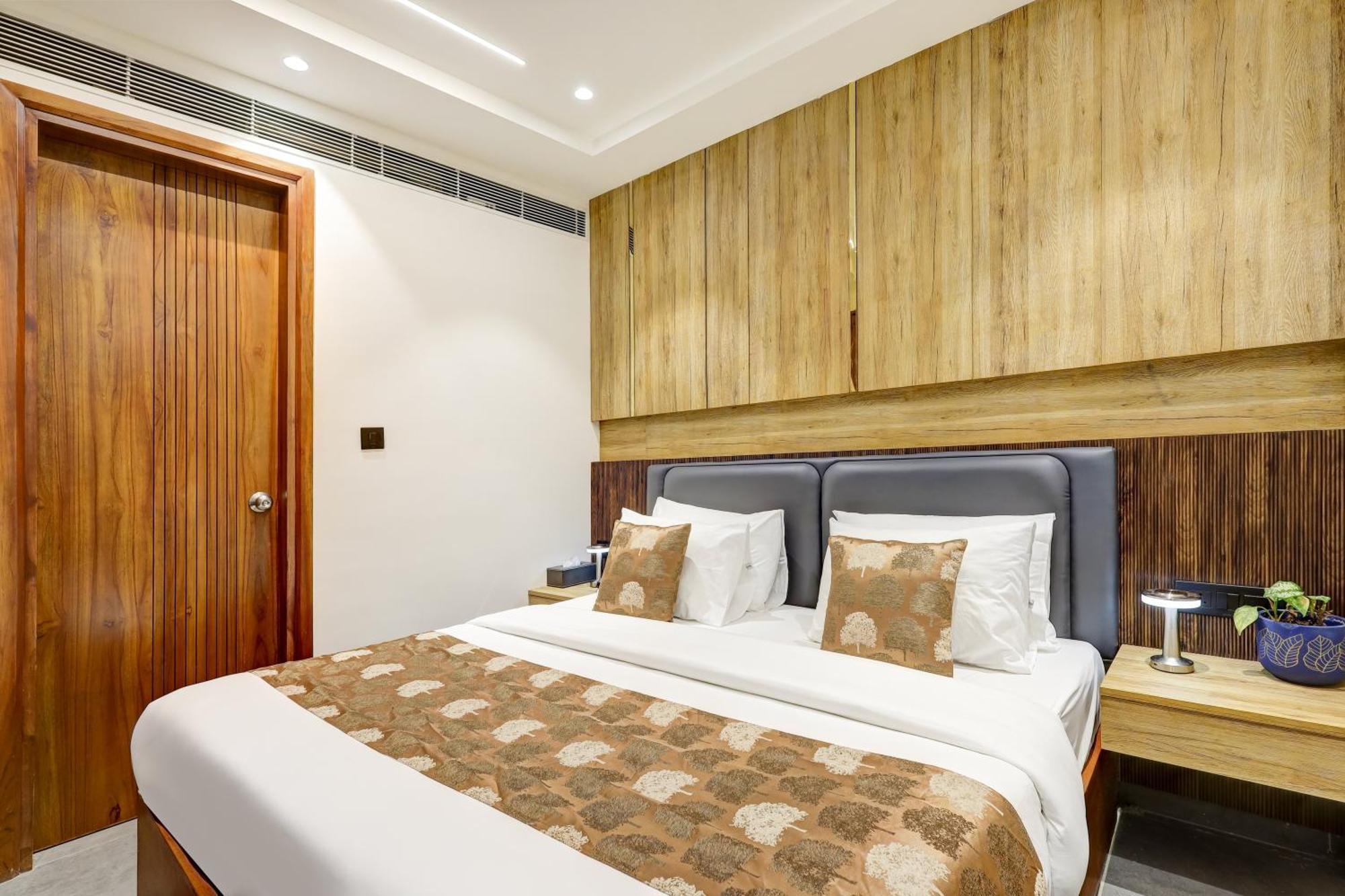 The Tyche New Delhi - Traveller'S Choice Award Winner 2025 Exteriör bild