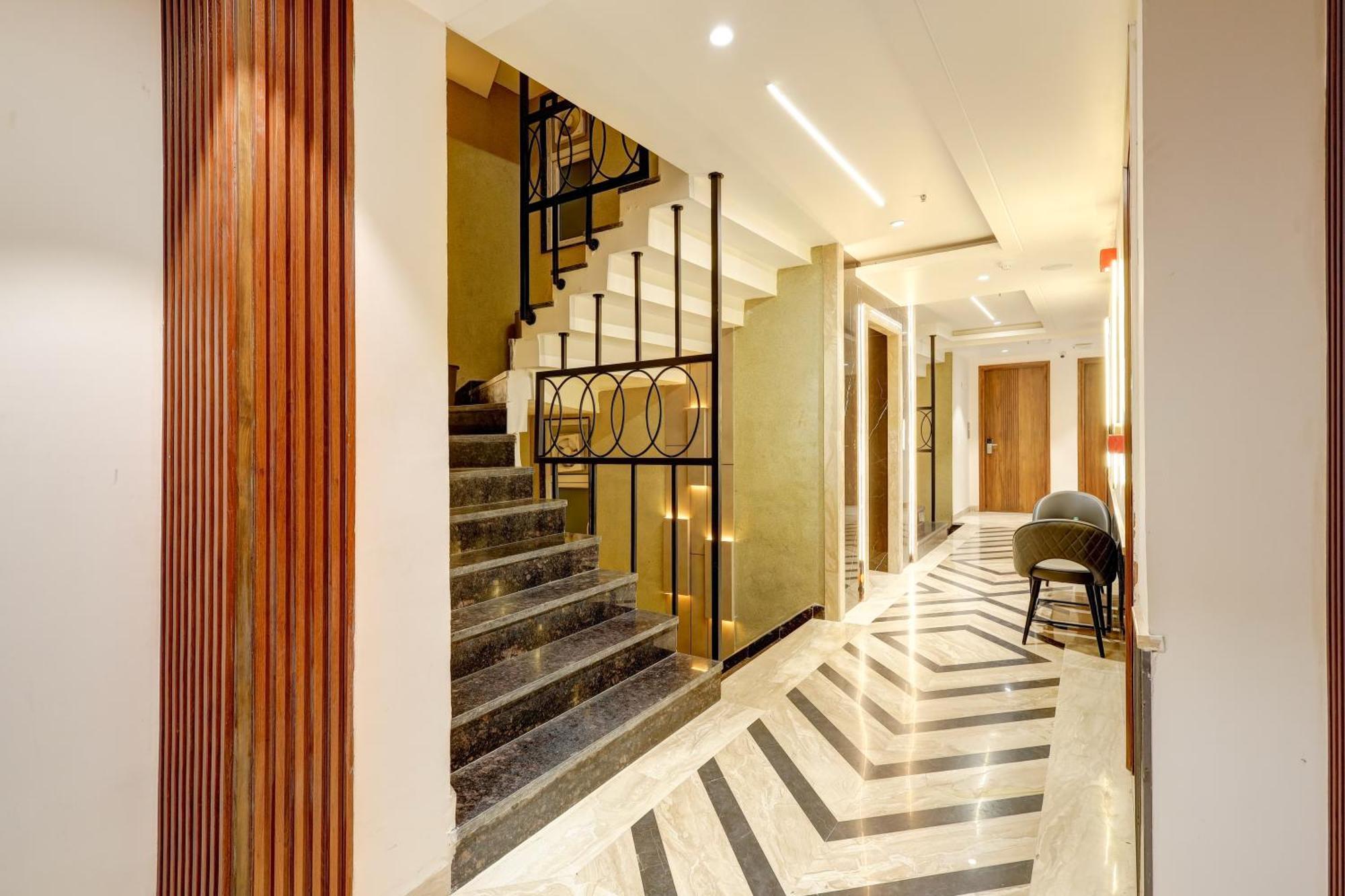 The Tyche New Delhi - Traveller'S Choice Award Winner 2025 Exteriör bild