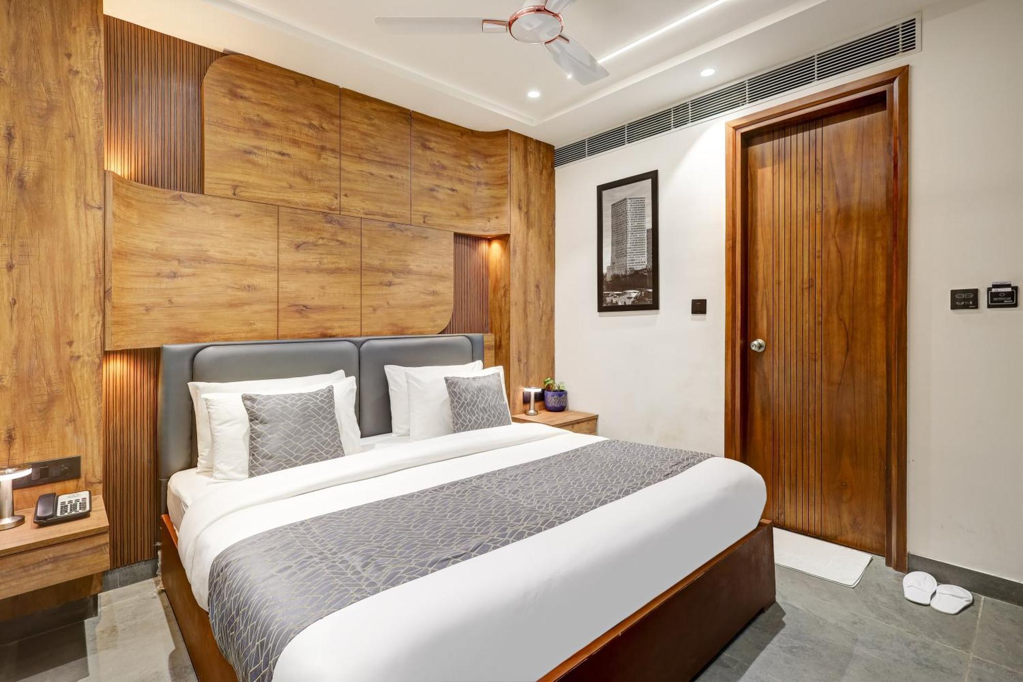 The Tyche New Delhi - Traveller'S Choice Award Winner 2025 Exteriör bild
