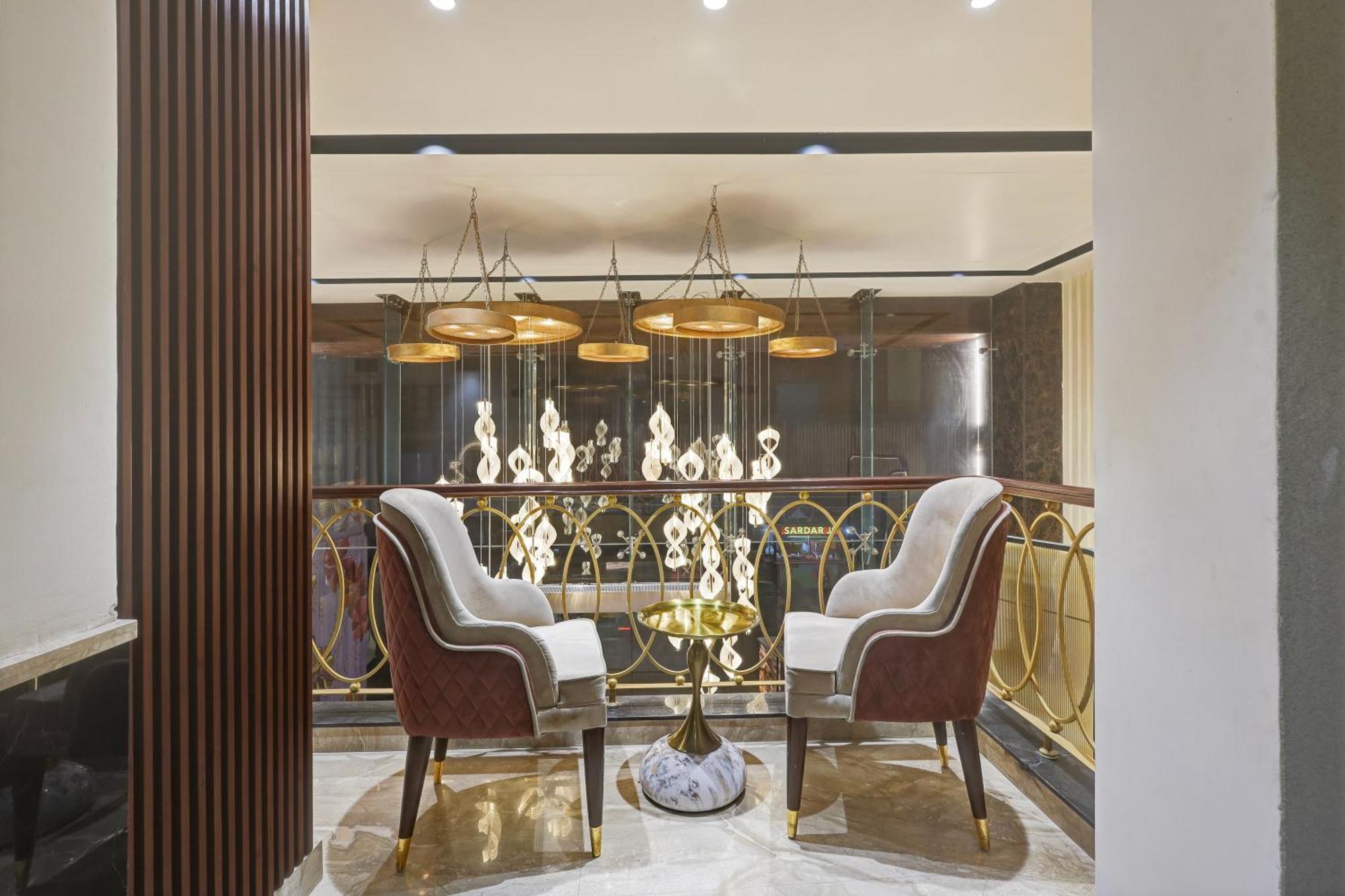 The Tyche New Delhi - Traveller'S Choice Award Winner 2025 Exteriör bild