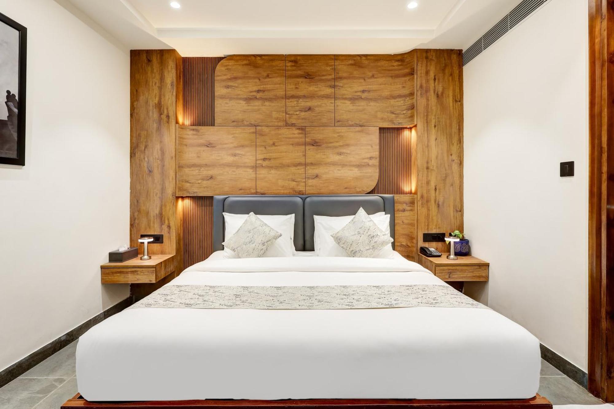 The Tyche New Delhi - Traveller'S Choice Award Winner 2025 Exteriör bild